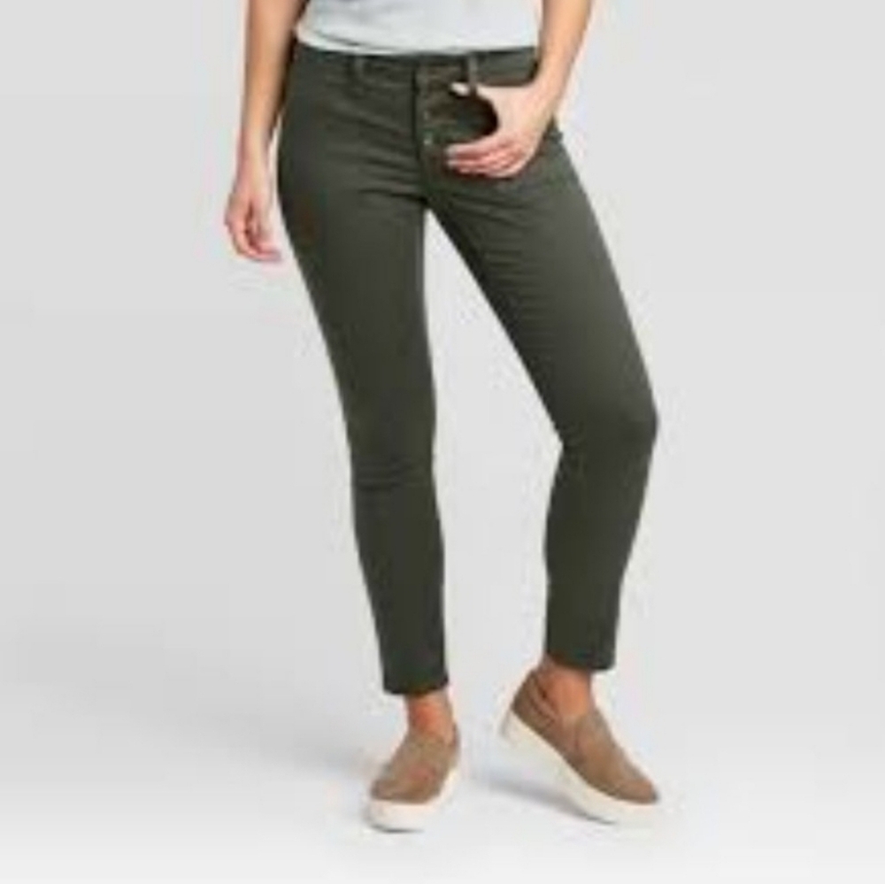 Universal Thread Olive Green Button Fly Jeans Size 18